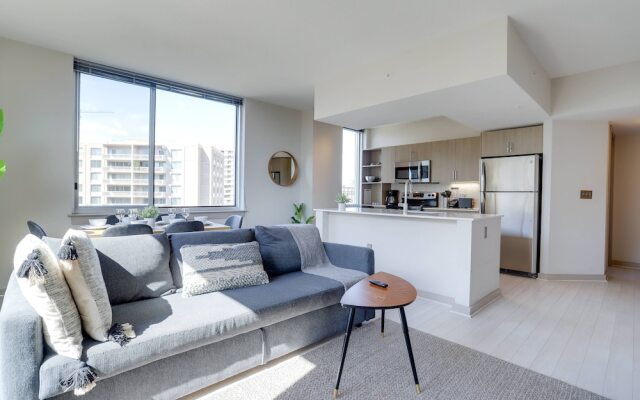 Trendy n Exclusive Apto at Crystal City