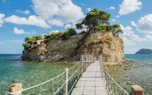 Shellona Zakynthos