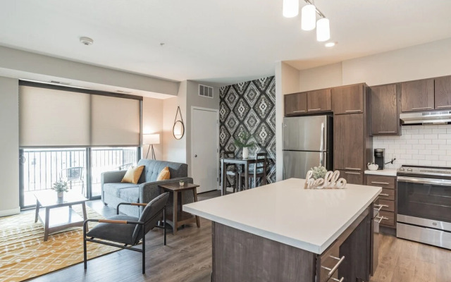 FRONTDESK Flux Apts Downtown Des Moines