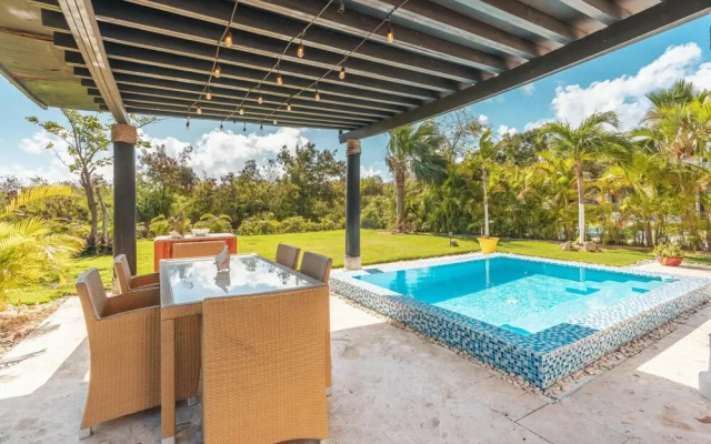 Bungalow With 2 Bedrooms and Pool at Green Village