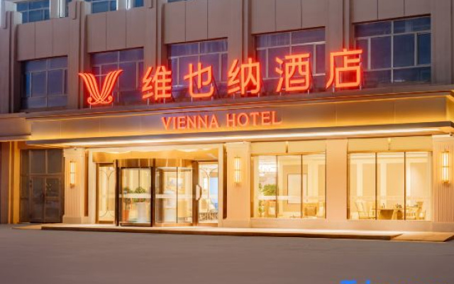 Vienna Hotel (Bachu Century Avenue Store) – Exterior – Bachu