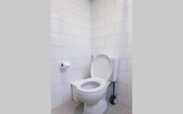 S2 Silom Large room 4-6 guests Full kitchen WIFI