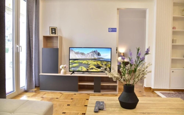 Filopappou Hill apt GTD8325
