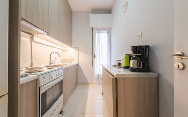 Elegant Koukaki Apartment  by Cloudkeys