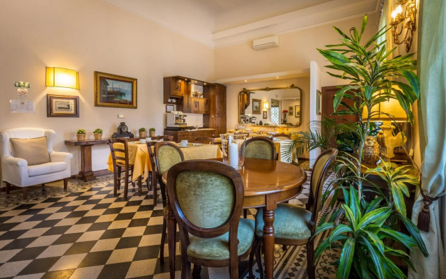 Hotel Emma