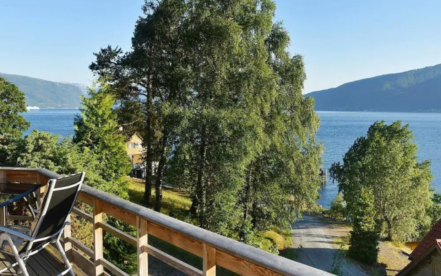 6 Person Holiday Home in Leikanger