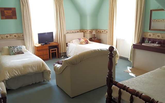 Strathcona Guesthouse