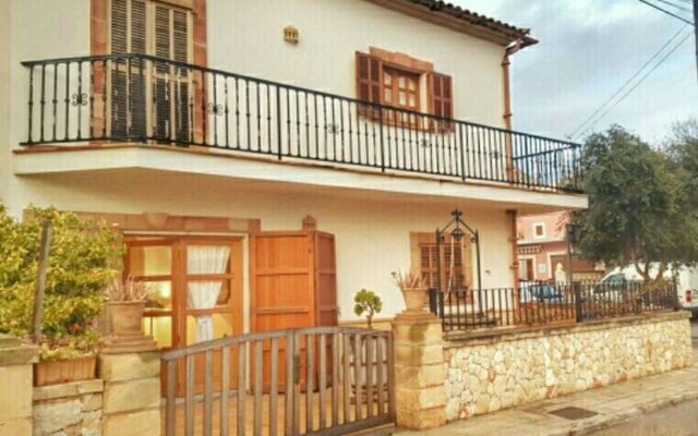 House With 3 Bedrooms in S'illot-cala Morlanda, With Furnished Terrace