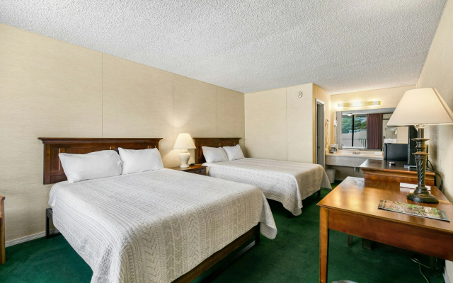Candlewick Inn