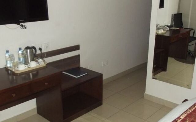 M P Hotel