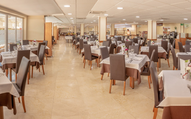 RH Casablanca & Suites Hotel