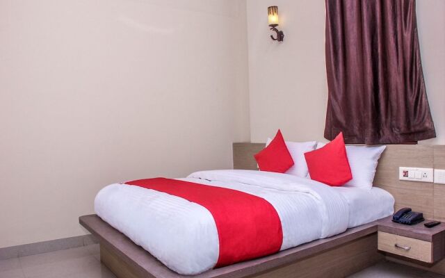 Capital O 14864 Hotel Satyam Inn
