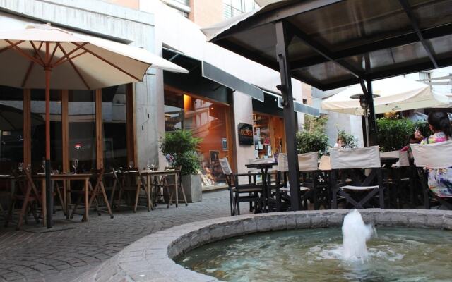 UH ApartHotel Lastarria 104