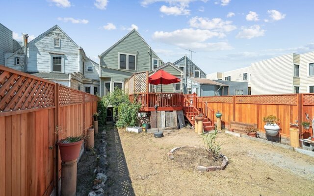 San Francisco Retreat Just Steps From Golden Gate Park And Ocean Beach! 3 Bedroom Home by Redawning