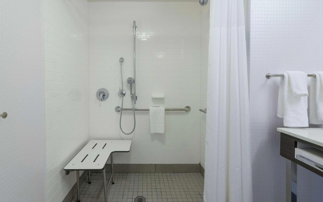 Hampton Inn & Suites Allen Park