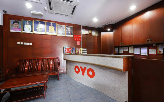 OYO 991 Mayfair Hotel