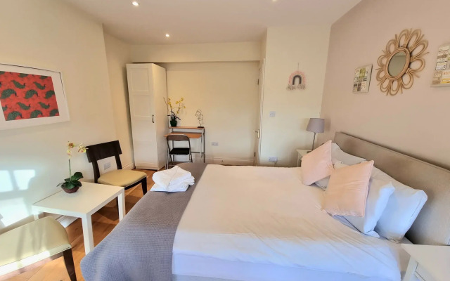 Urban Stay Oxford Gardens Apartments