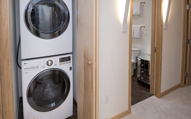 Eiger 9 3 Bedroom Condo by RedAwning