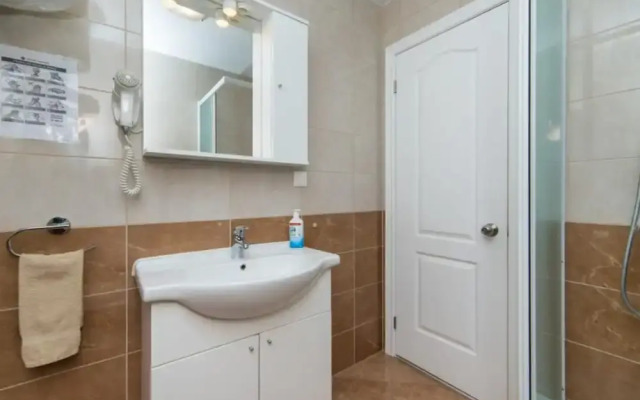 Apartments Nmn Drvenik