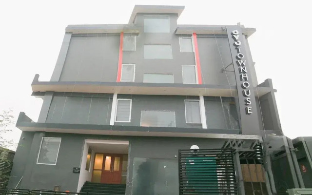 Oyo Townhouse 38136 Shivalik Mercantile Co-Operative Bank