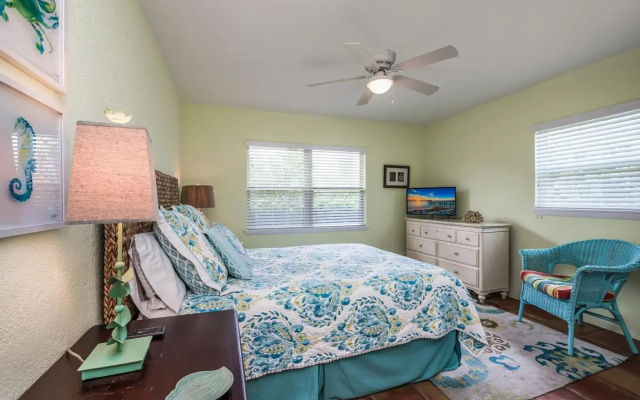 Glory Days - 206 Archer Way