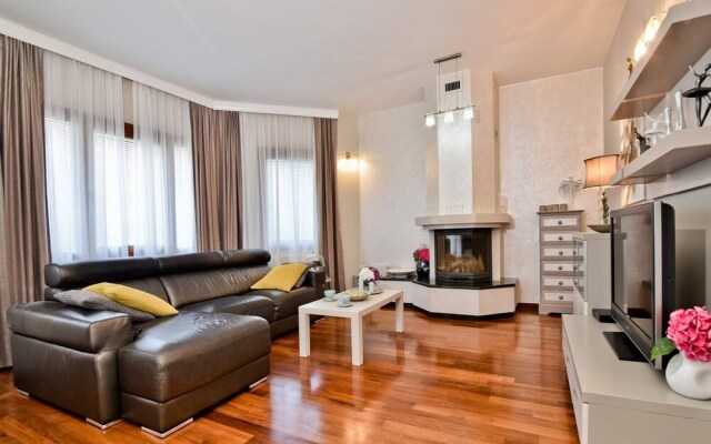 Superior 4 Villa Antea With Pool Jacuzzi, Zadar