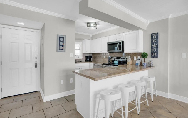 Seaside Beach & Racquet 5917