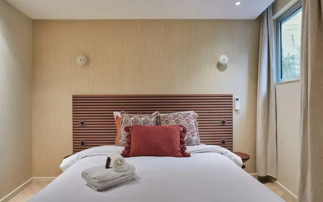 Spacious Apartment With AC Invalides Tour Eiffel