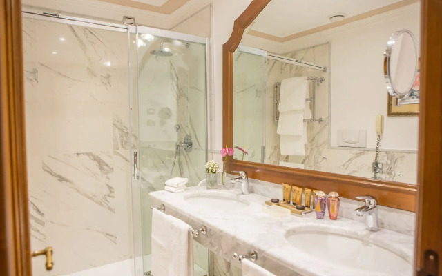 Due Torri Hotel