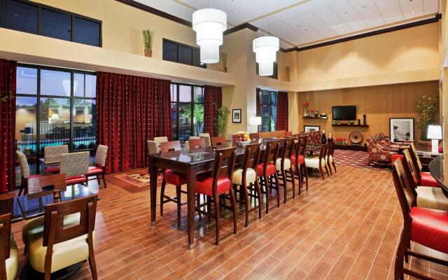 Hampton Inn & Suites Millington