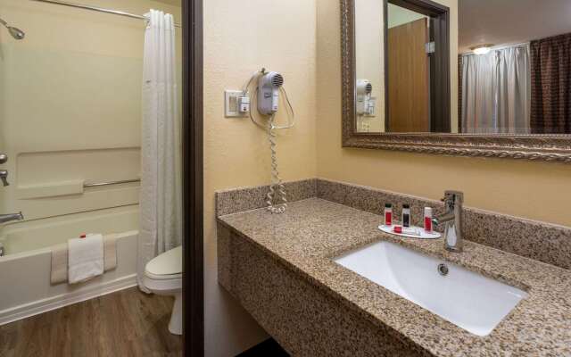 Travelodge by Wyndham Albuquerque East