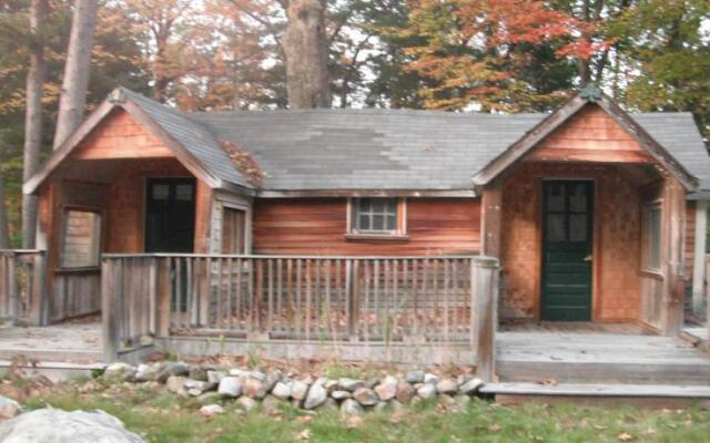 Duncan Lake Cottages