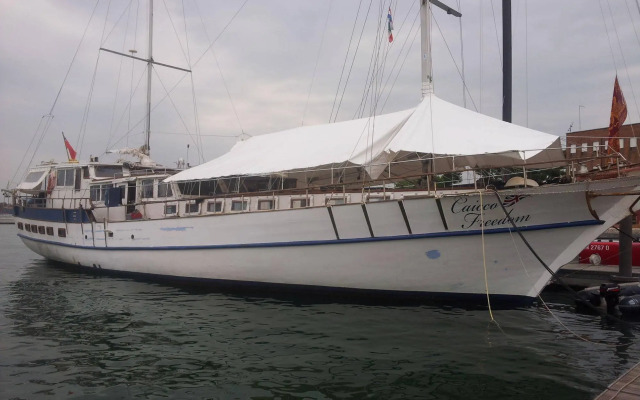 Venezia Boat & Breakfast Caicco Freedom