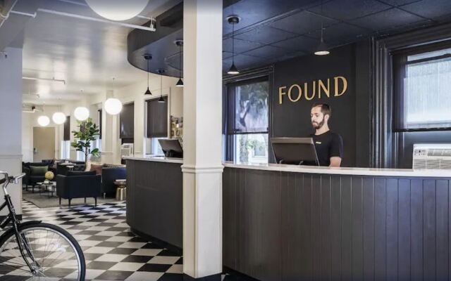 Boston Fenway Inn by Found