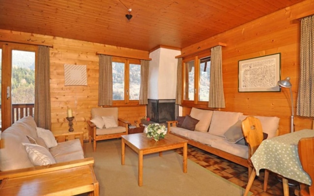 Stachelbeere OG – Guest Rooms – Fiesch