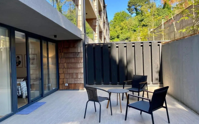 Amplio Depto 4PAX en PuertoVaras y Estacionamiento Servicio HOM