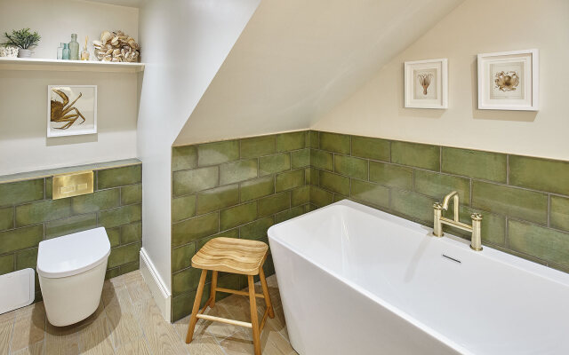 Host Stay The Salt Nook