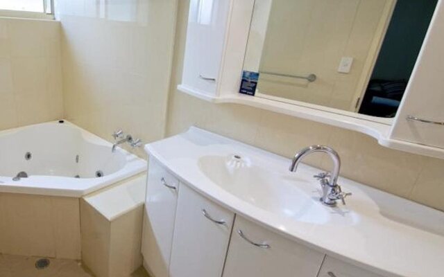 Bayview Beach Holiday Apartments