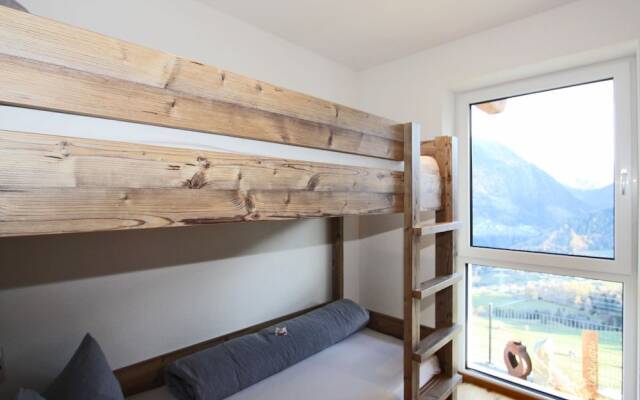 Valley-view Apartment With Garden in Wenns
