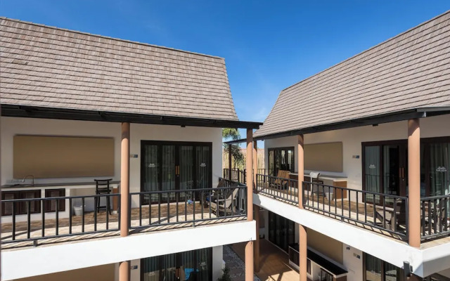 Blue Palm Residence Kata