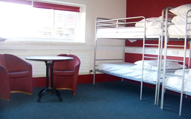 Rock n Bowl Hostel