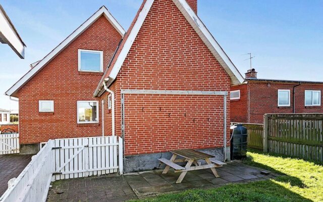 Fantastic Holiday Home in Thyboron near Sea