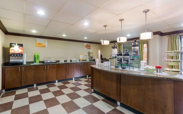 Hampton Inn Chattanooga Airport