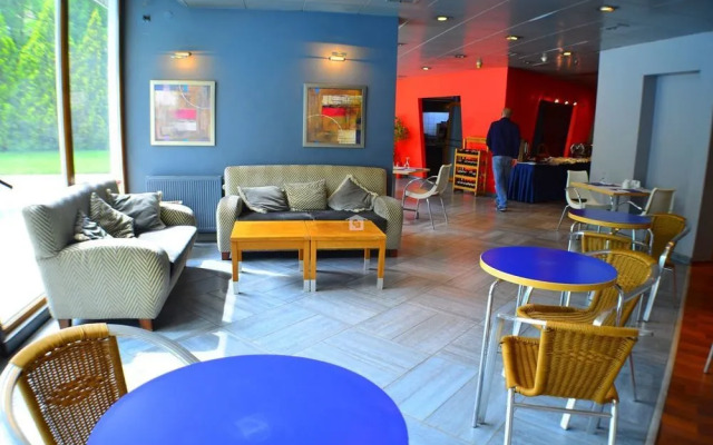 Capital Plaza Hotel(****)