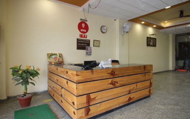 Oyo Flagship 33020 Kusum Vihar Jagat Pura