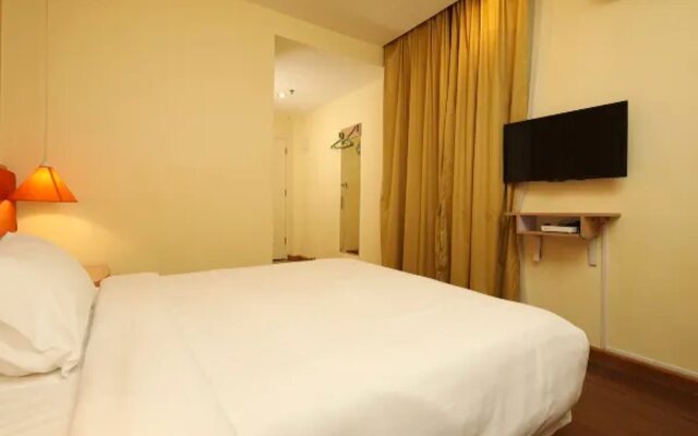 Home Inn (Yangzhou Slender West Lake Wenchang Pavilion)