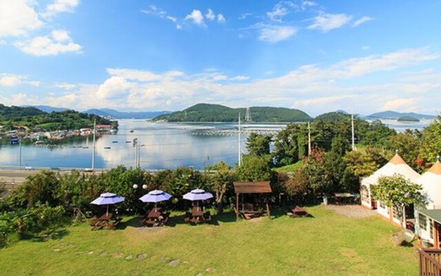 Tongyeong Paper Island Pension