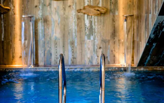 Le Hameau des Pesquiers Ecolodge, Curio Collection by Hilton