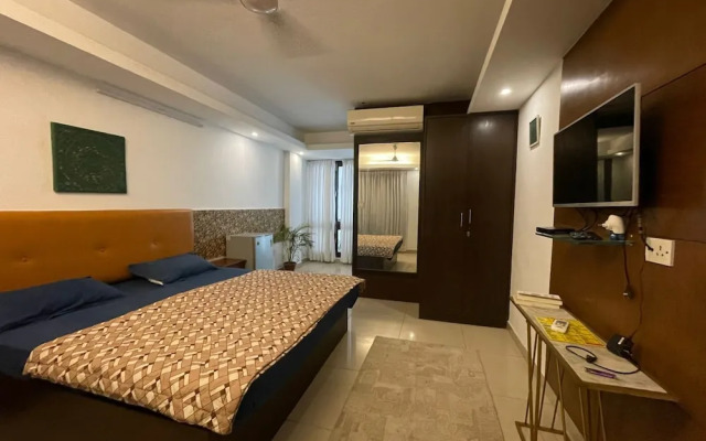 Locals Stay Hauz Khas