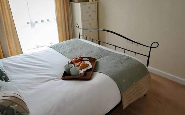 Select Serviced Accommodation - Gweal Place